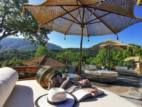 Complex Chalet -Turlashkata Kushta Bed and Breakfast in Gabrovo