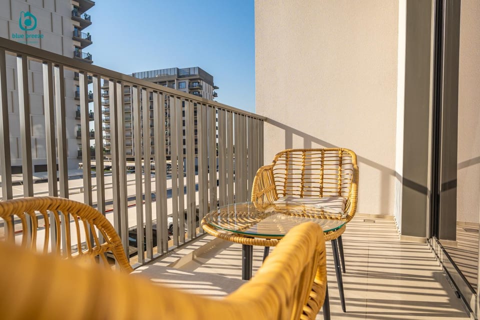 Day, Balcony/Terrace, Seating area