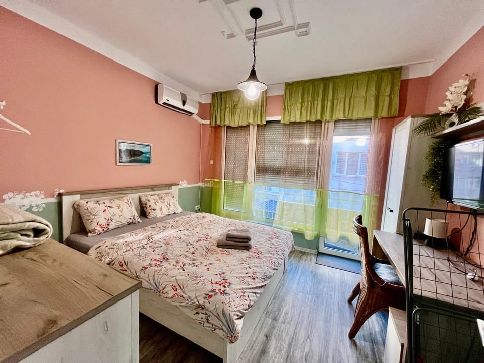 Sea Breeze - Super Center Apartment in Burgas
