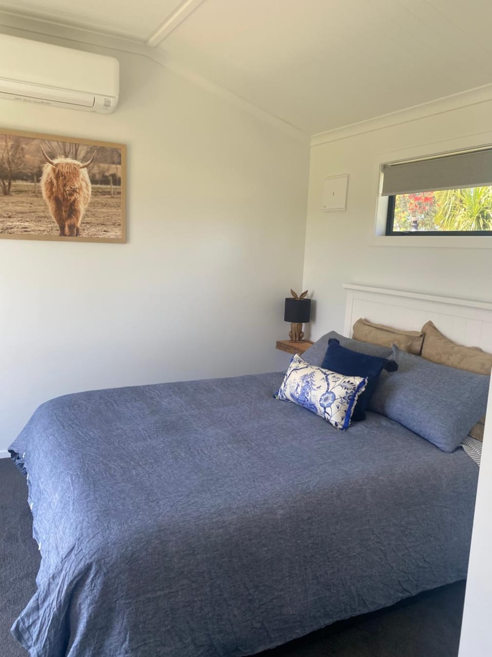 Bedroom, air conditioner