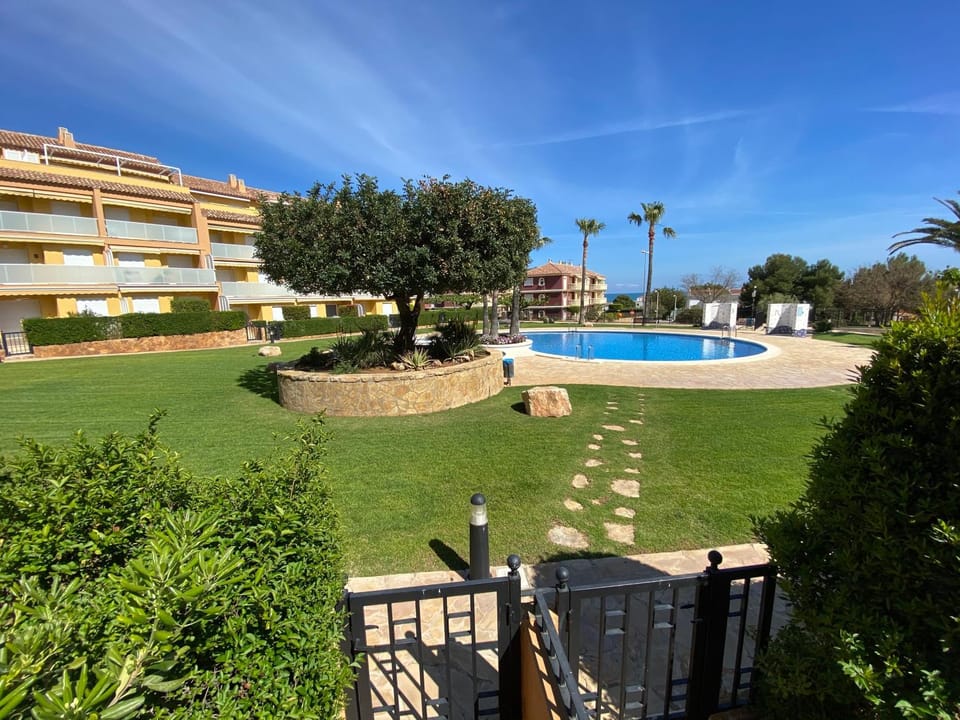 Garden, Swimming pool
