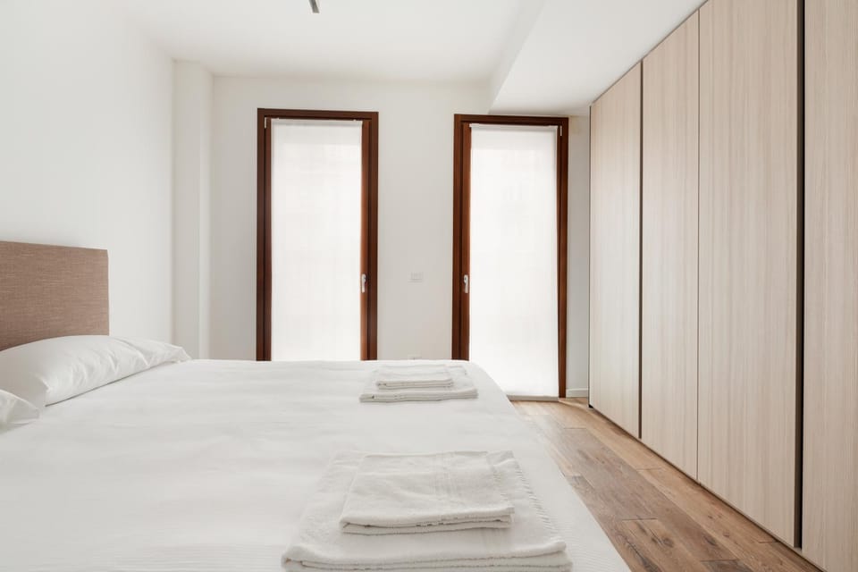 Bed, Photo of the whole room, Bedroom, wardrobe