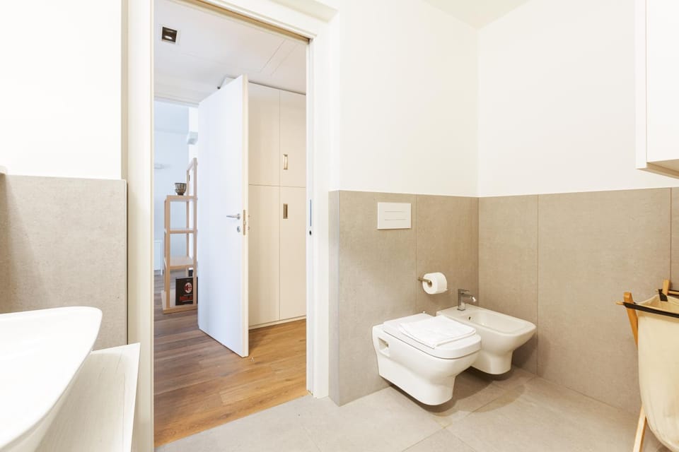 Toilet, Bathroom