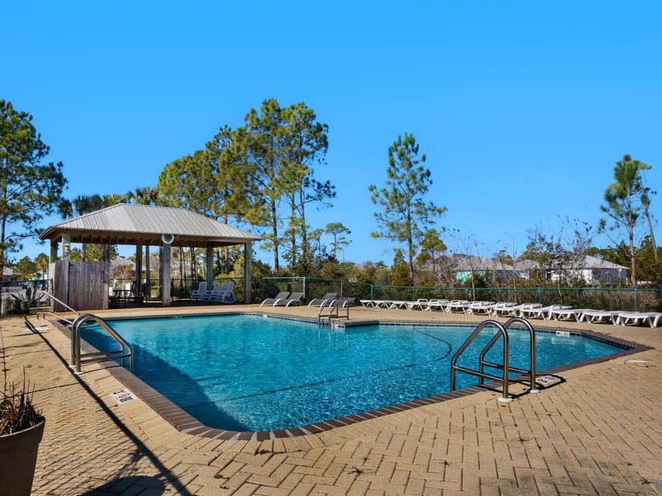 Swimming pool, Swimming pool