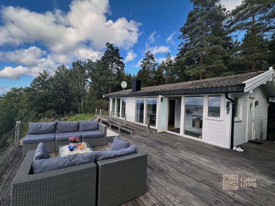Charming Drøbak cabin breathtaking fjord views Cabin in Viken, Norway