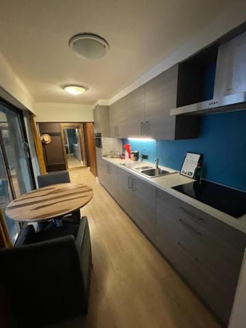 mi casa naranja Hotel in Lommel