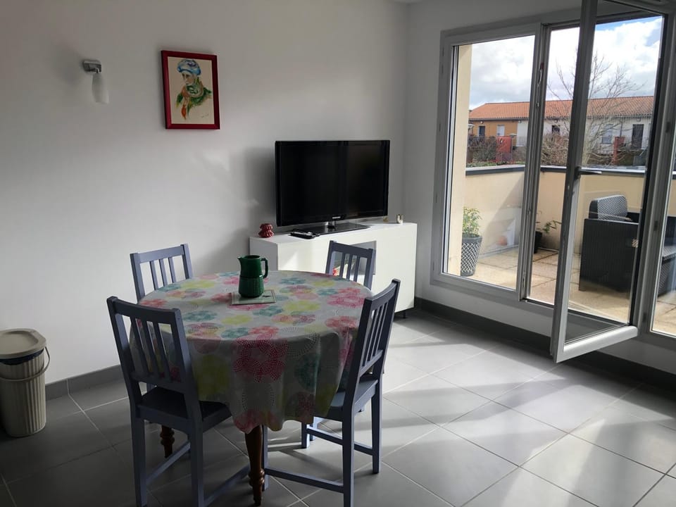 Appartement Confortable et Moderne à Rouffiac-Tolosan - Arrivée autonome Apartment in Occitanie
