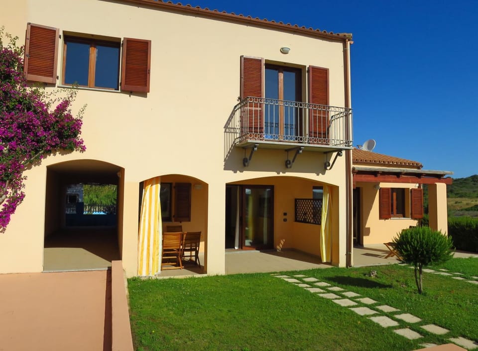Property building, Garden, Garden view