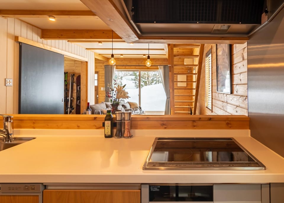 Creekside Chalets Hakuba Chalet in Hakuba