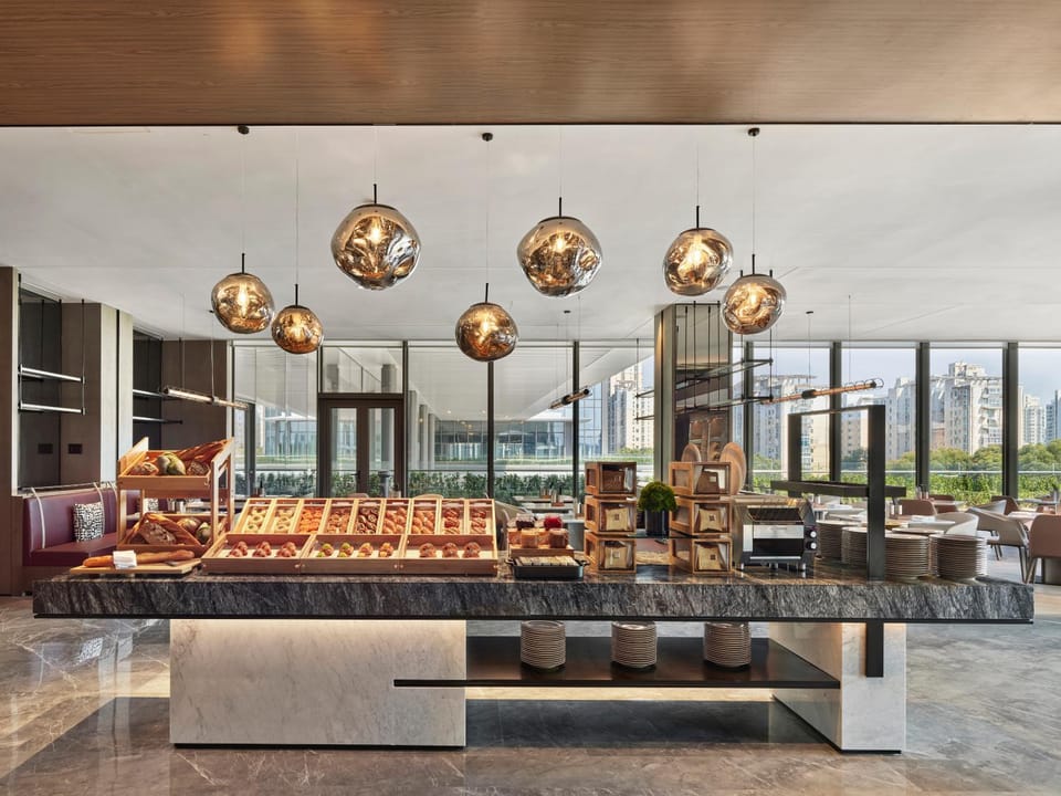 Restaurant/places to eat, Breakfast, Buffet breakfast