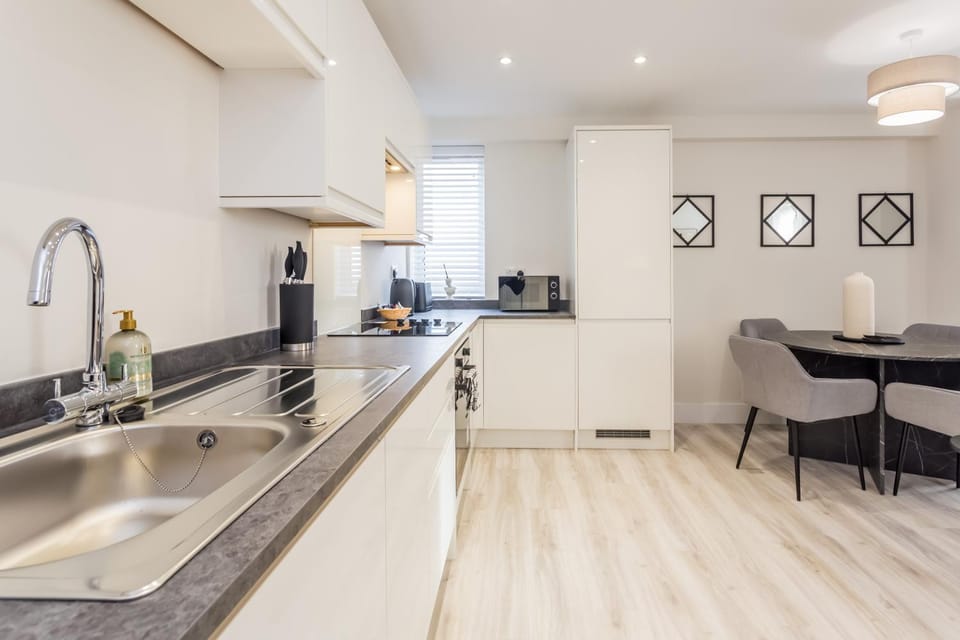 Kitchen or kitchenette, Dining area, dishwasher, oven, stove