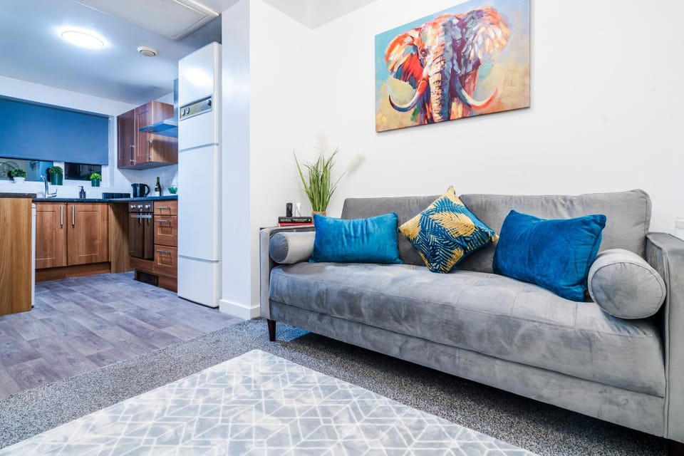 Kitchen or kitchenette, Living room, Seating area, stove