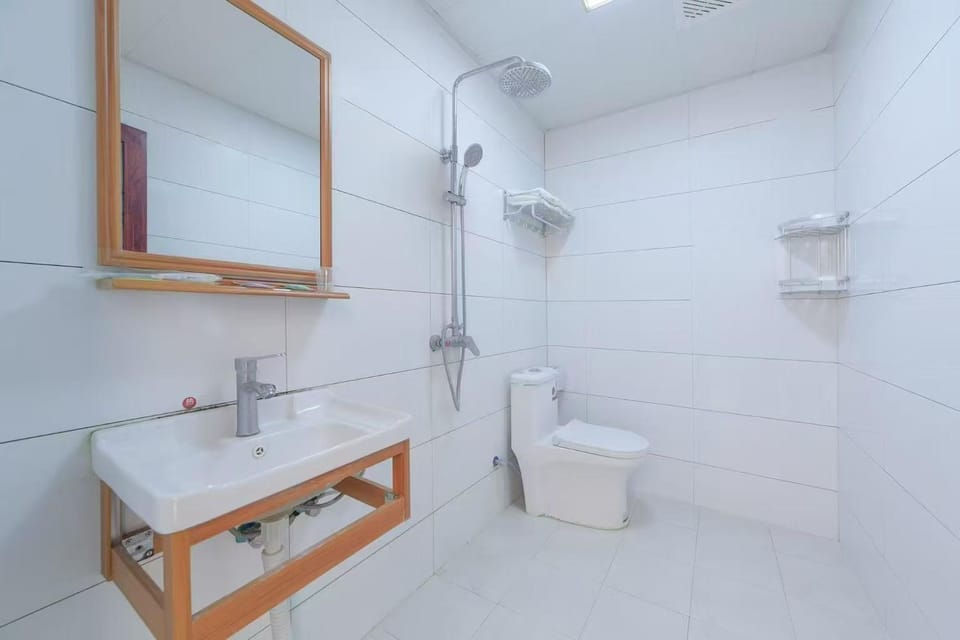 Zhangjiajie West Station Inn Bed and Breakfast in Hubei