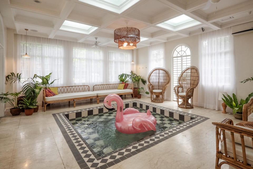 Swimming pool