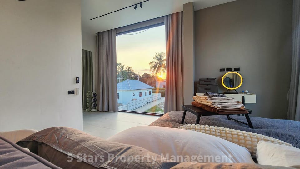 Coconut Lane's Secret Villa, Secluded, Spacious, Hi-tech, 2-floor, Priv Garden & Saltwater Pool Villa in Ko Pha-ngan Sub-district