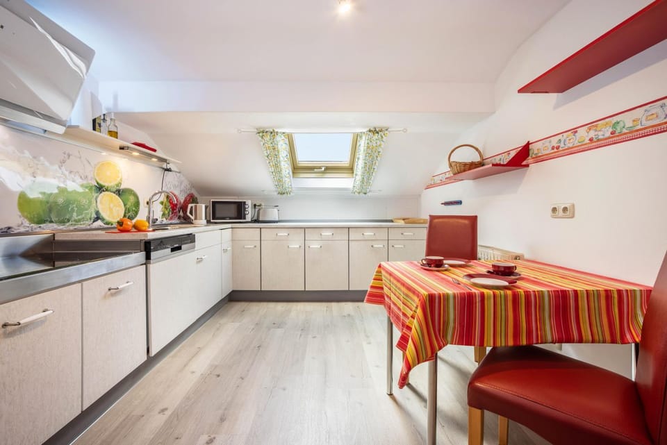 Property building, Kitchen or kitchenette, Living room