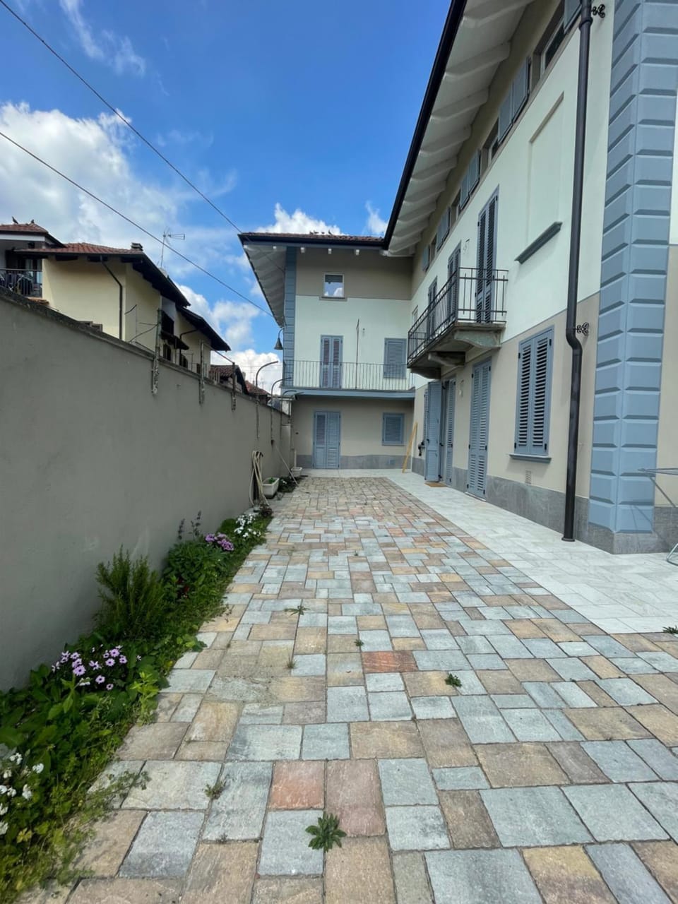Inner courtyard view