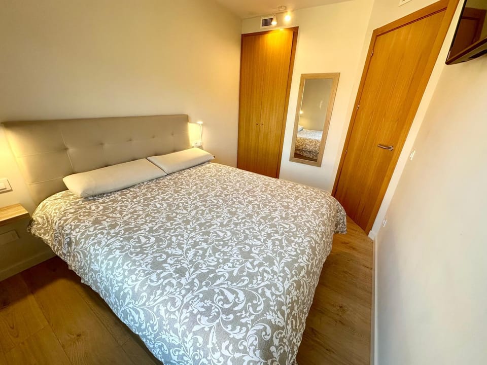 Bed, Bedroom, wardrobe