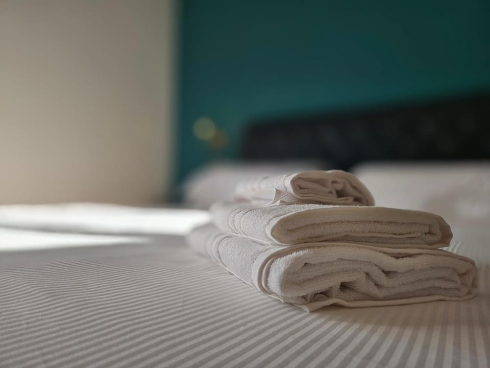 Bed, View (from property/room), Balcony/Terrace, Photo of the whole room, Bedroom, towels