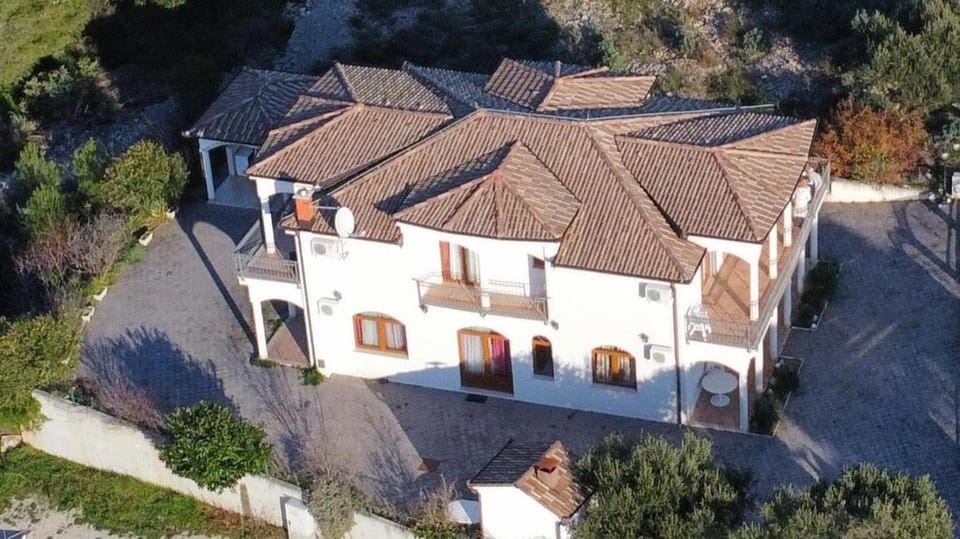 Property building, Bird's eye view