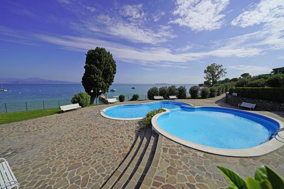 Nearby landmark, Day, Pool view
