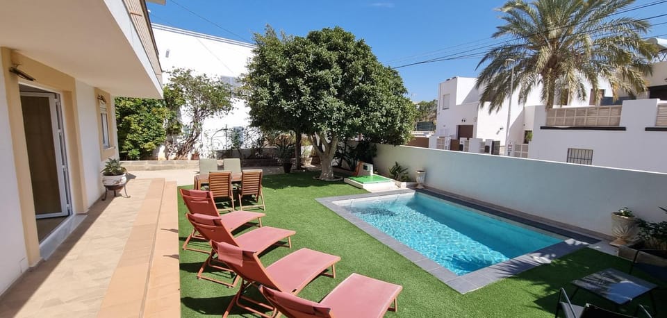 Patio, Day, Garden, Garden view, Pool view, Swimming pool, sunbed