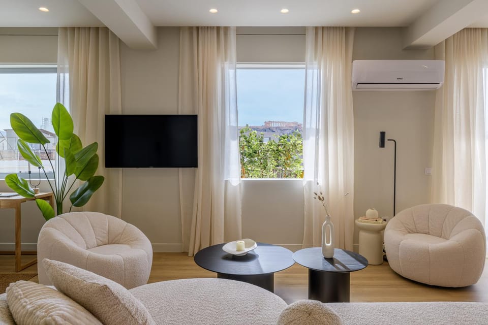 TV and multimedia, Seating area, air conditioner