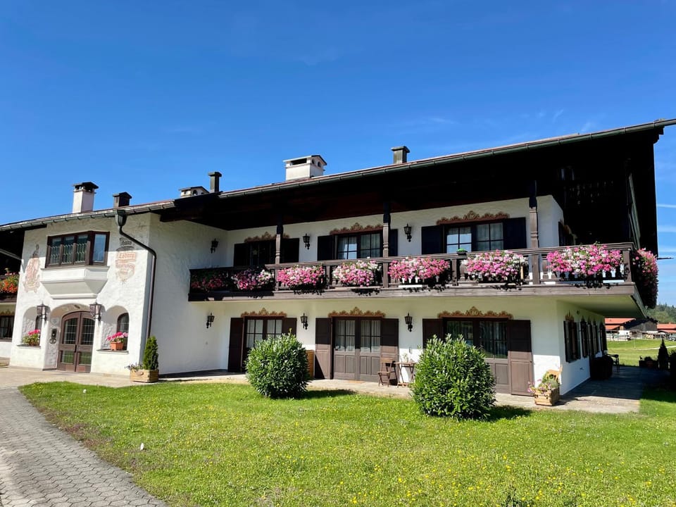 Property building, Spring, Day, Garden, Garden view