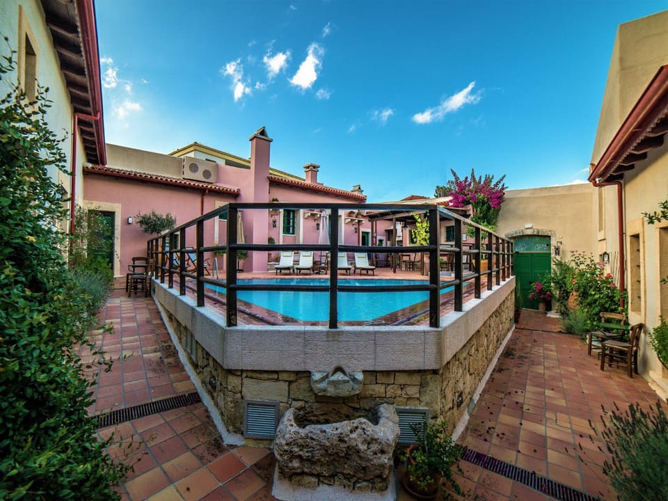 Garden, Swimming pool