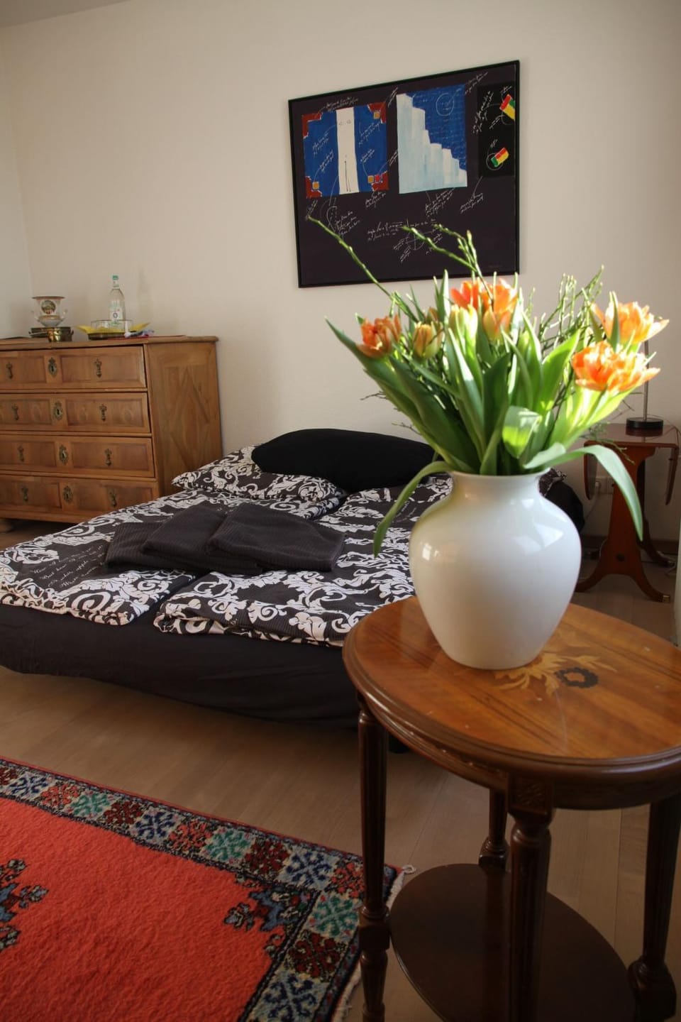 Ruhiges Zimmer in Nähe Kurfürstendamm mit eigener Regendusche Vacation rental in Berlin