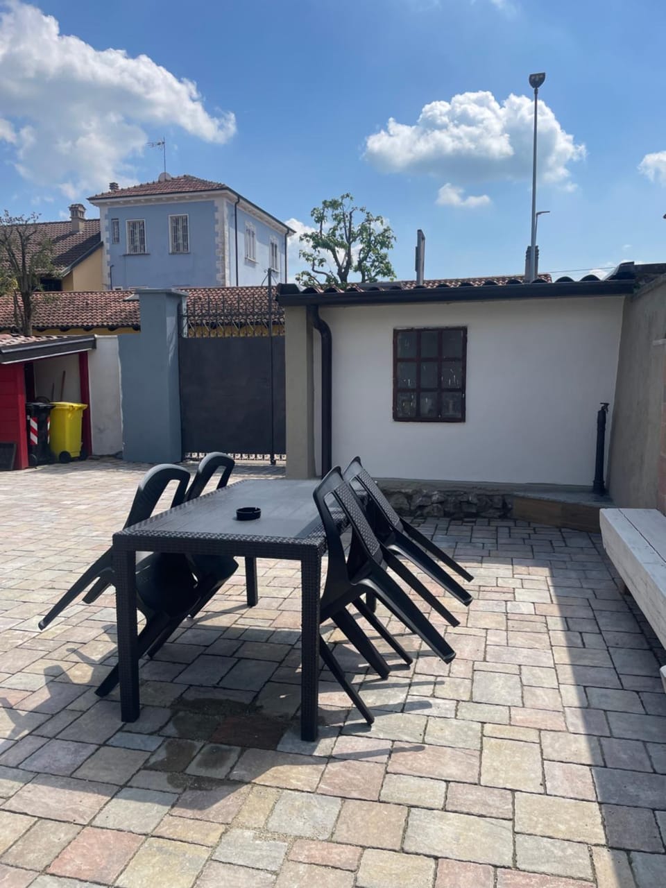 Inner courtyard view
