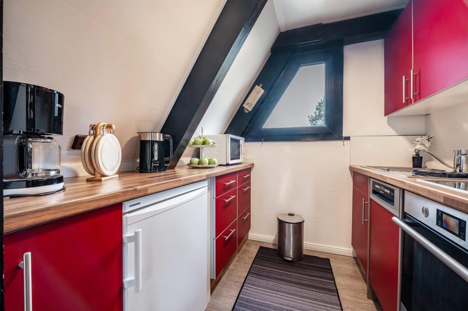 Property building, Kitchen or kitchenette, Living room