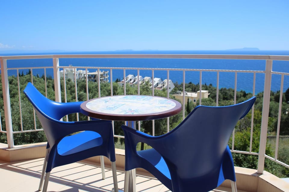 Day, Natural landscape, View (from property/room), Balcony/Terrace, Balcony/Terrace, Dining area, Sea view