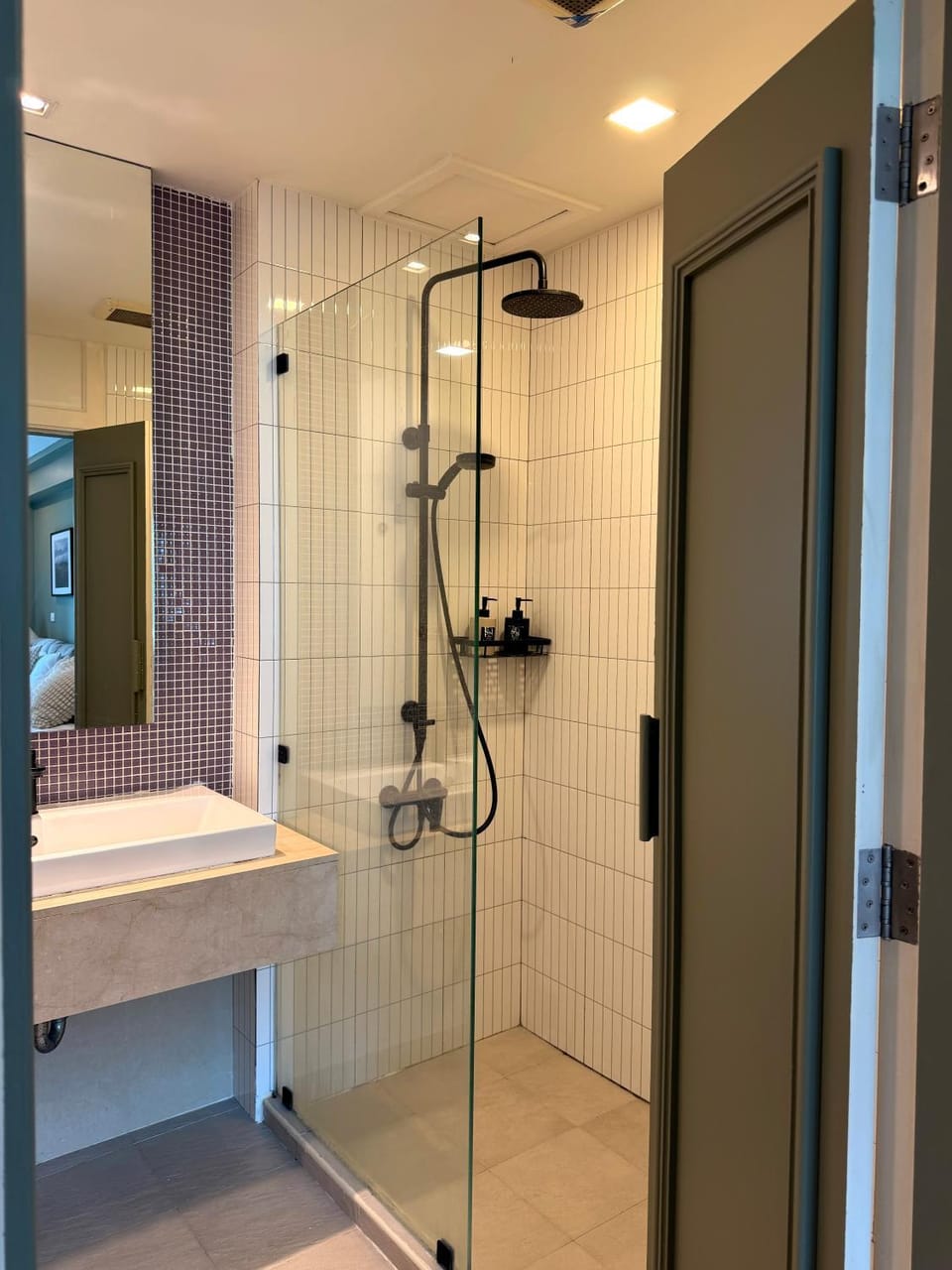 Shower, Bathroom, towels
