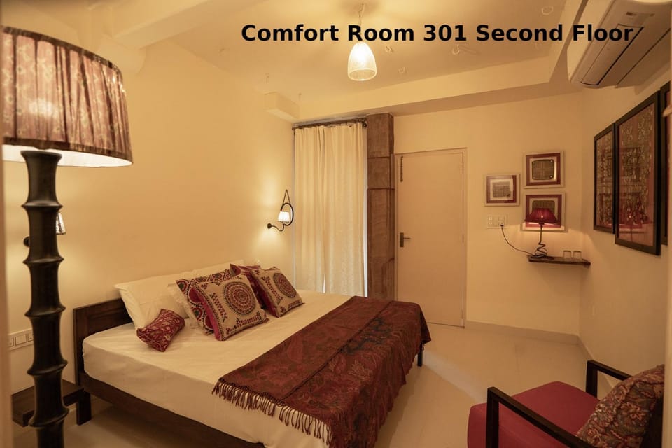 Bedroom, air conditioner