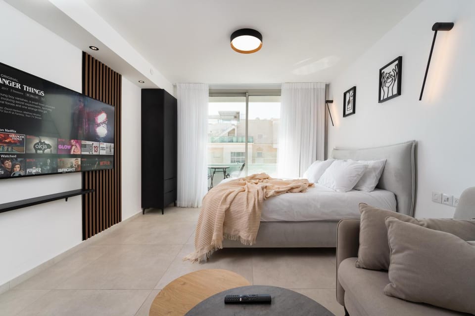 סי סייד אילת חדר משפחתי מפנק עם מרפסת ונוף לים Apartment in Eilat