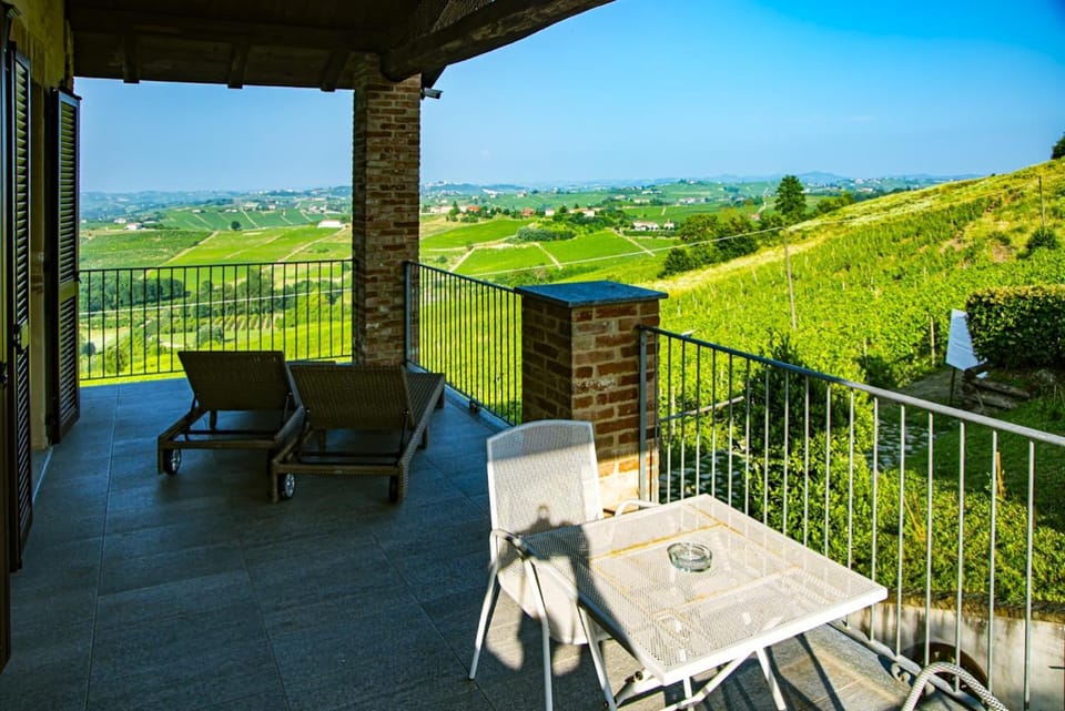 Natural landscape, View (from property/room), Balcony/Terrace, Mountain view