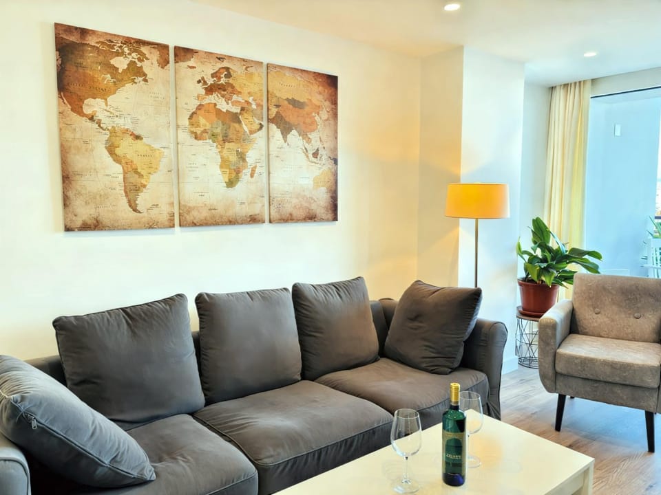 Communal lounge/ TV room, Living room
