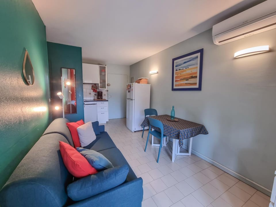 Property building, Living room