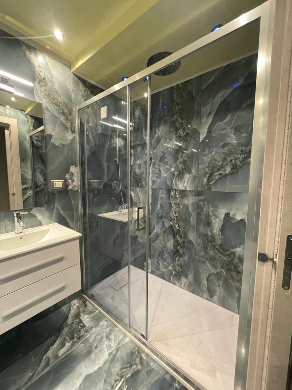 Shower, Bathroom