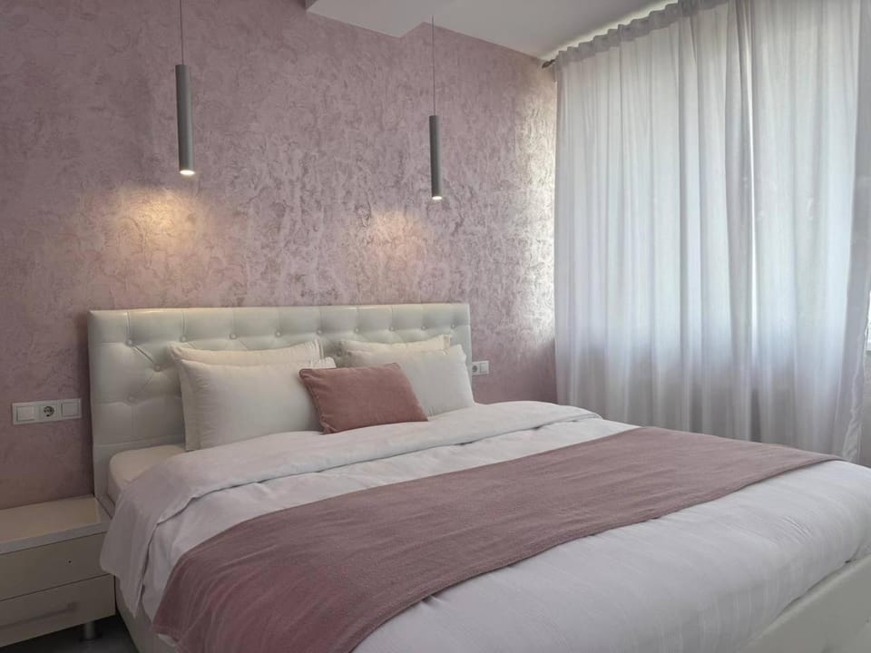 Sky High Living in a Modern 1-Bedroom Retreat Apartment in Chișinău