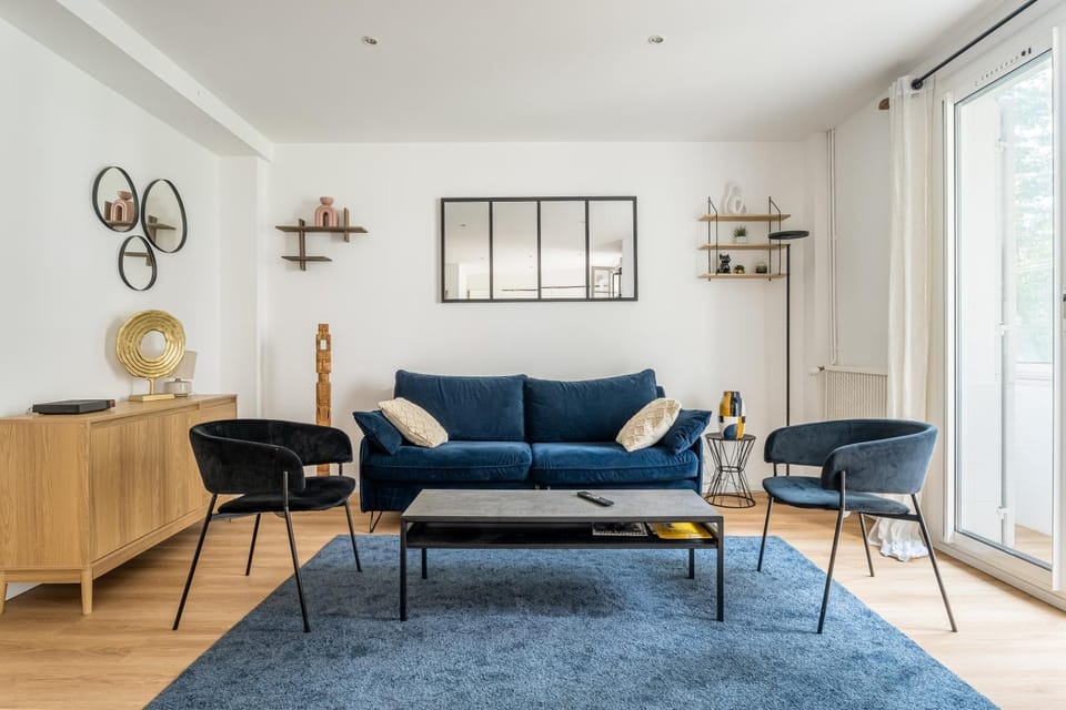 Living room, Seating area