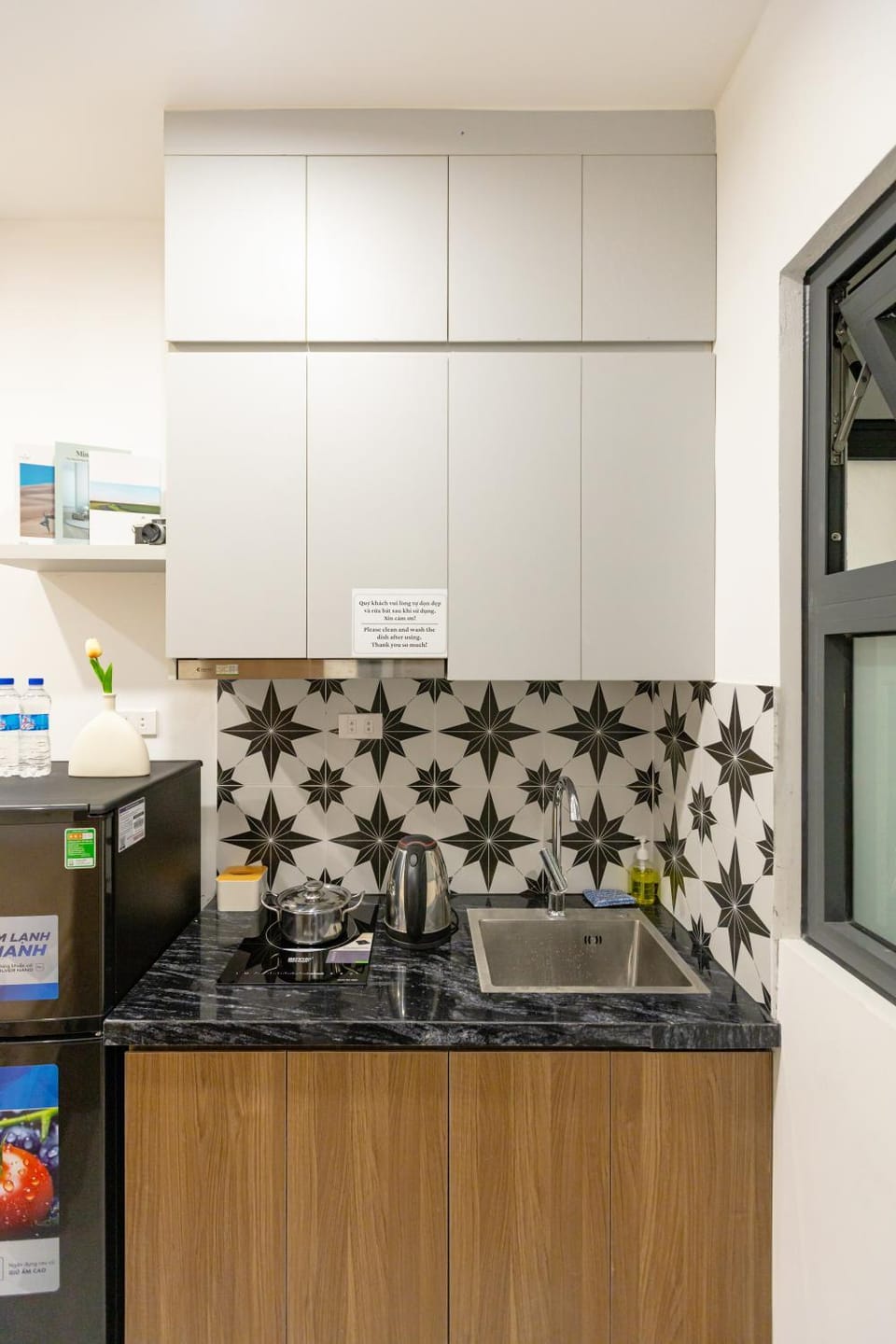 Kitchen or kitchenette, stove