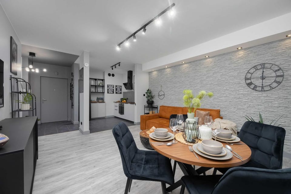 Kitchen or kitchenette, Seating area