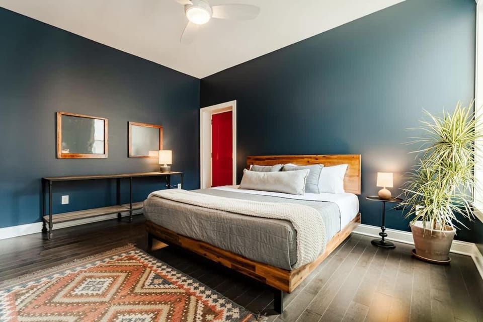 Lux Washington-Park Rooftop Patio-Free Parking Apartment in Over The Rhine
