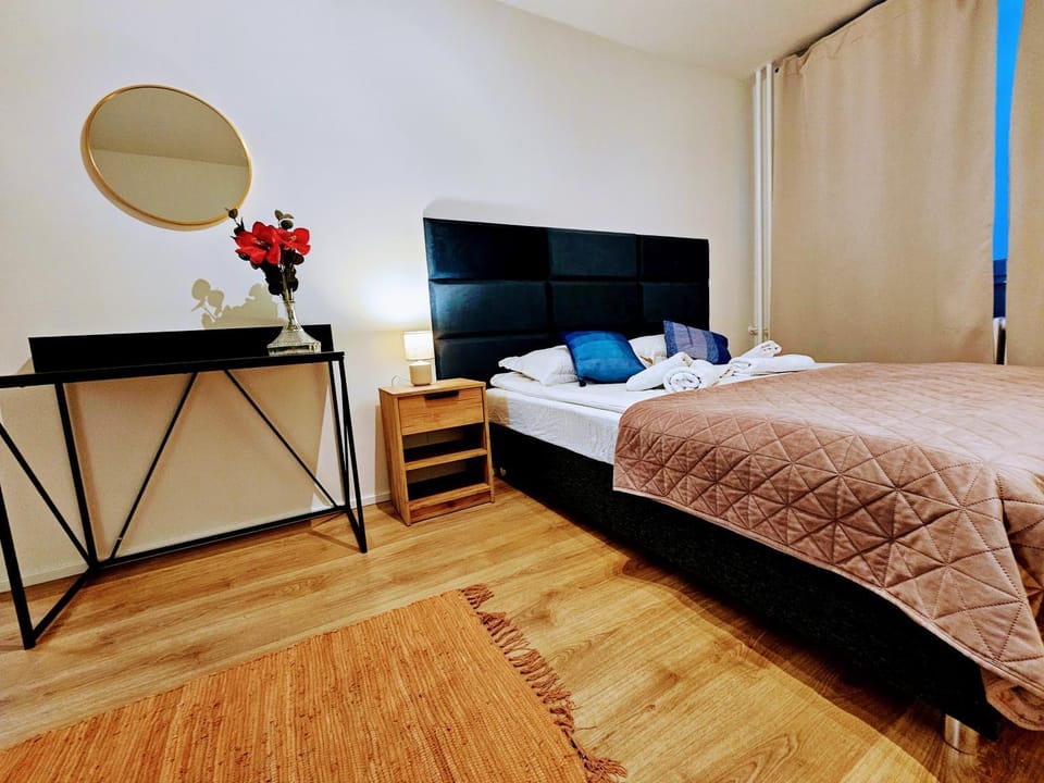 Bed, Bedroom