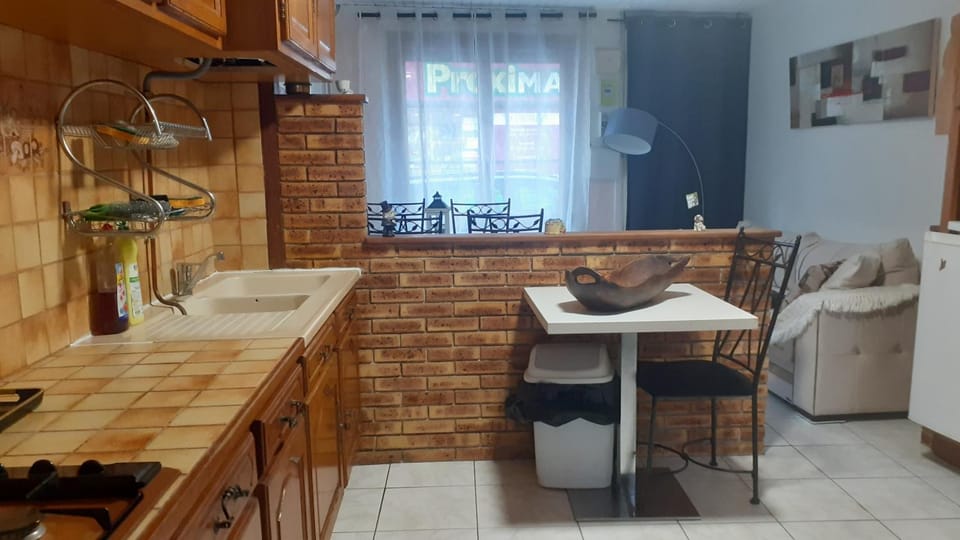 Breakfast, stove, kitchen, kitchen