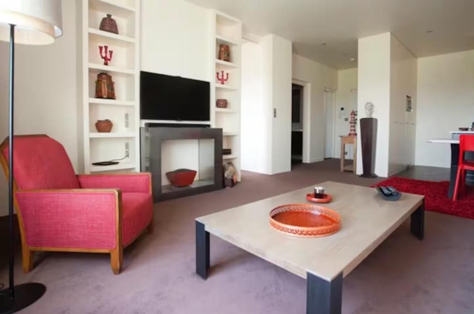 Communal lounge/ TV room, TV and multimedia, Living room, Seating area