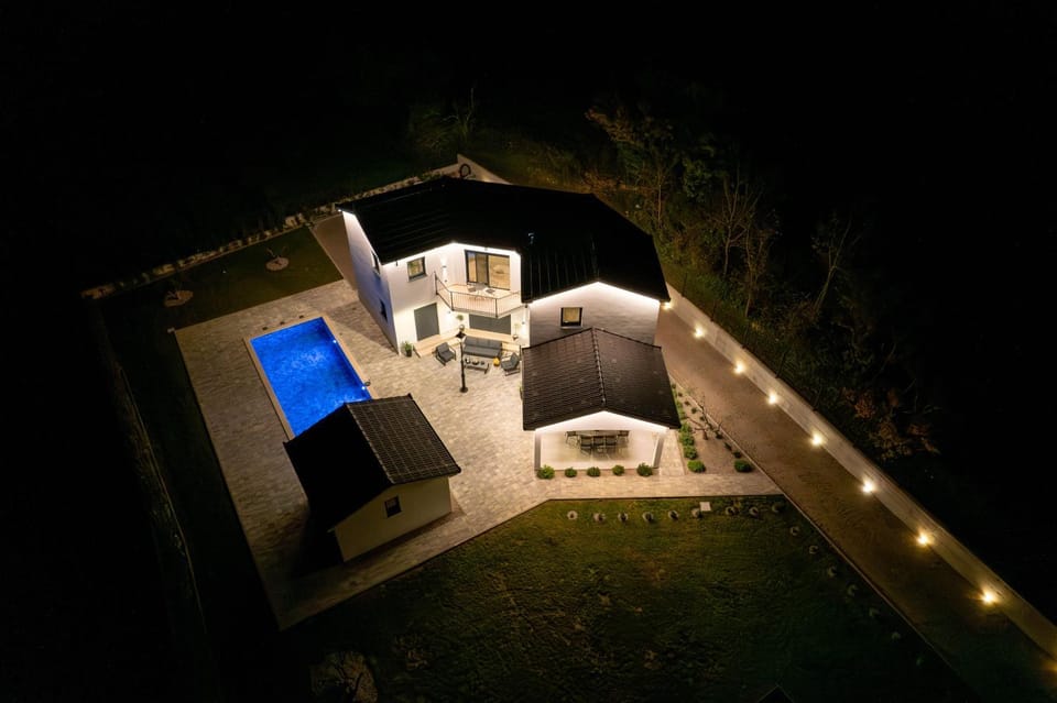 Property building, Night, Garden, Garden view, Pool view, Swimming pool