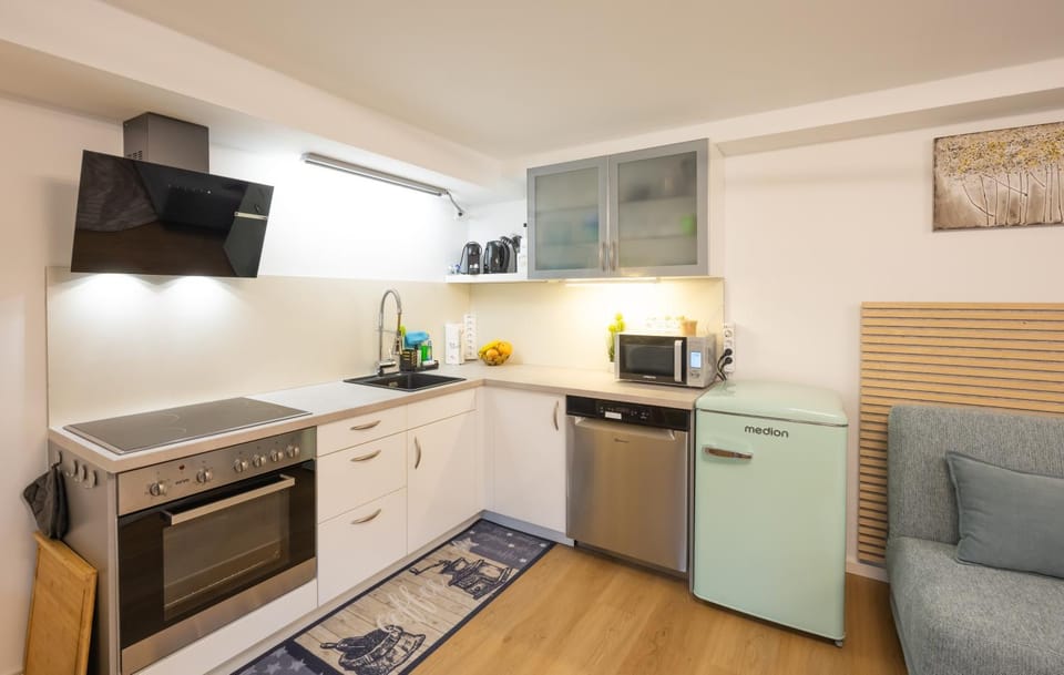 Kitchen or kitchenette, kitchen